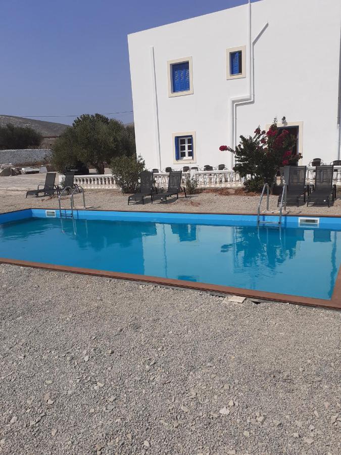 Aeriko Hotel Apartments Agia Marina  Exteriör bild