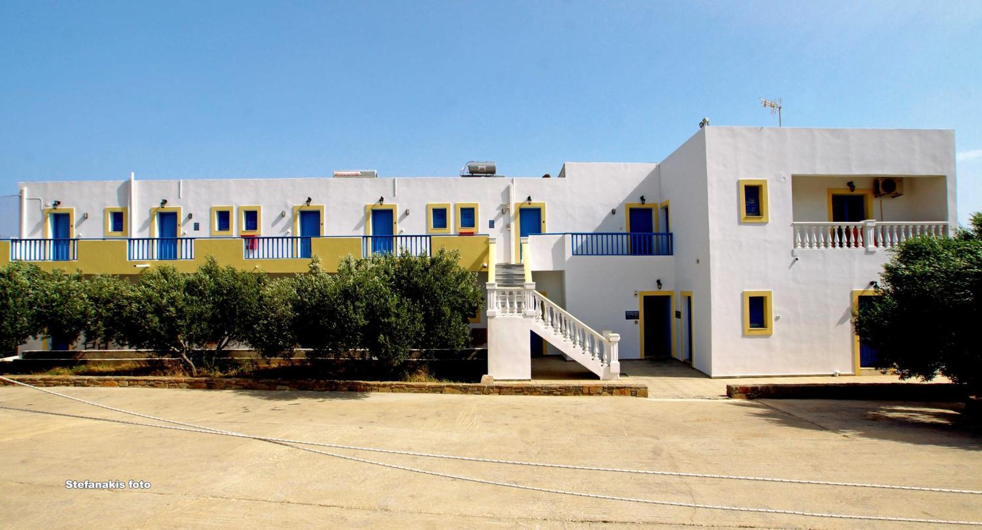 Aeriko Hotel Apartments Agia Marina  Exteriör bild