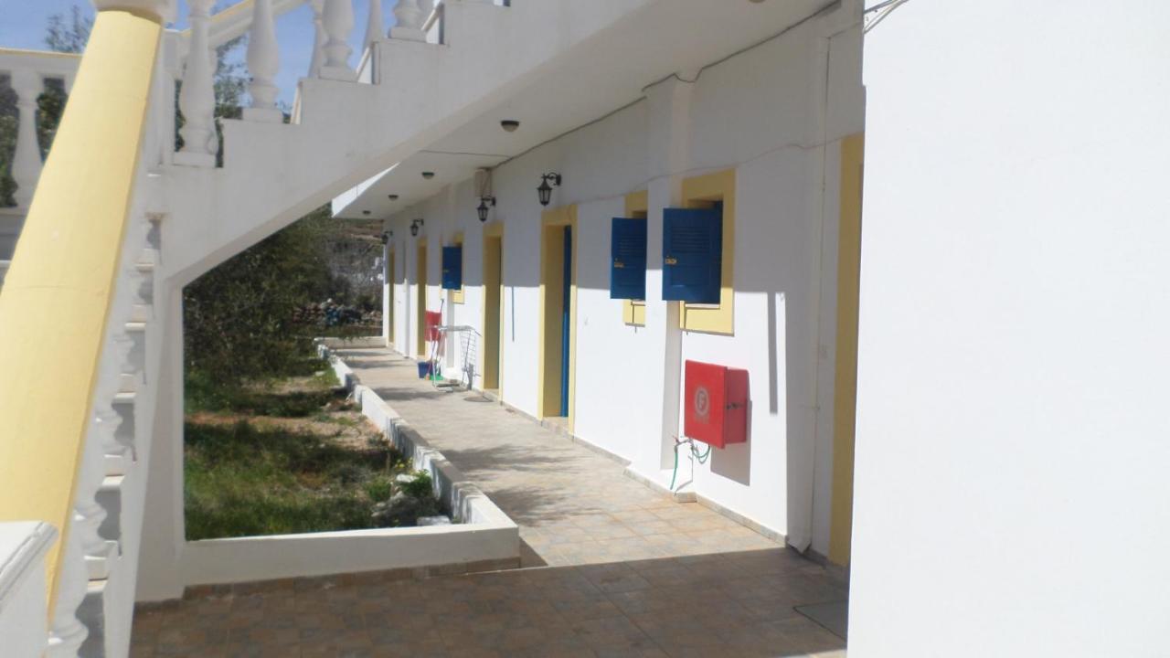 Aeriko Hotel Apartments Agia Marina  Exteriör bild