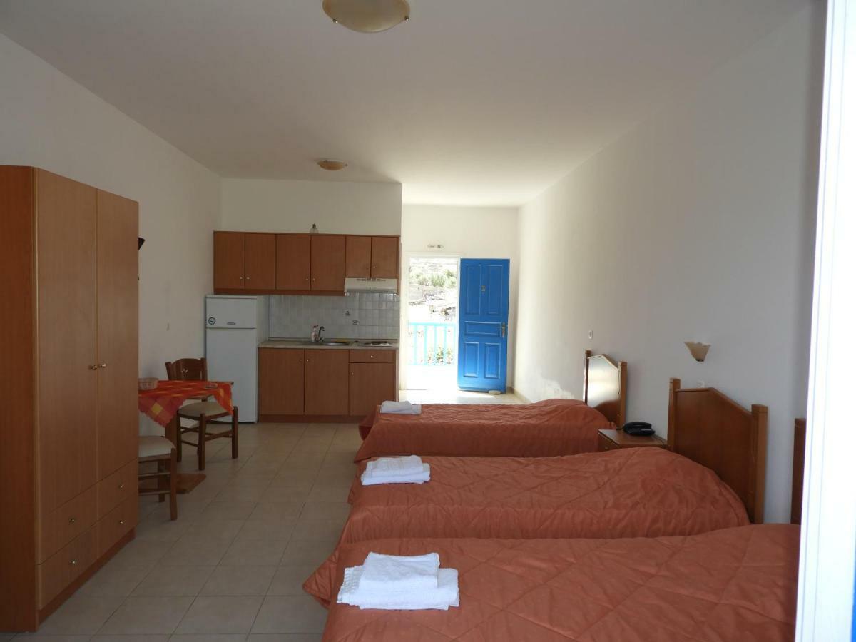 Aeriko Hotel Apartments Agia Marina  Exteriör bild